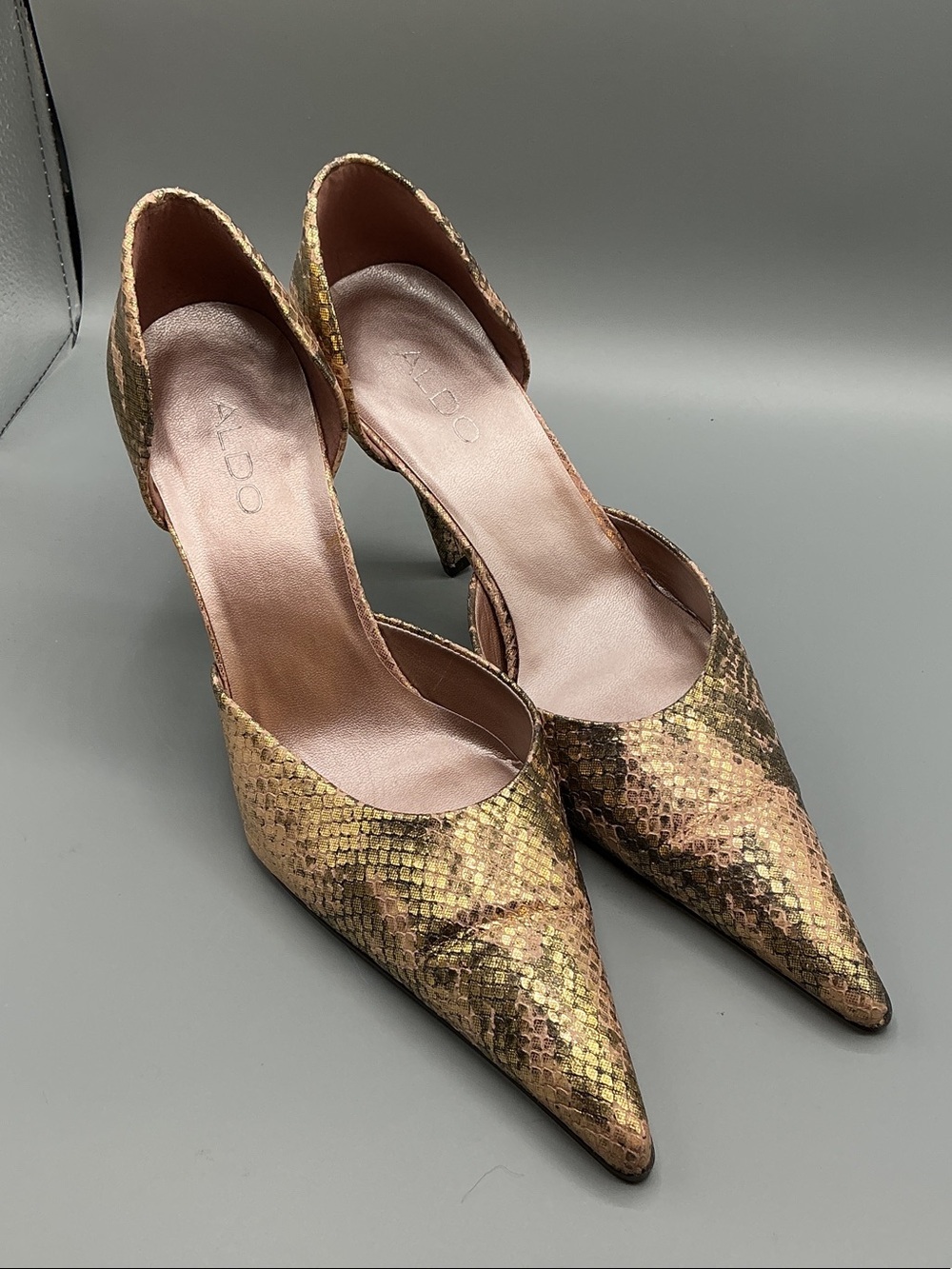 Aldo Metallic Gold Snake-Print Pointed D'Orsay Pumps, size EU 39